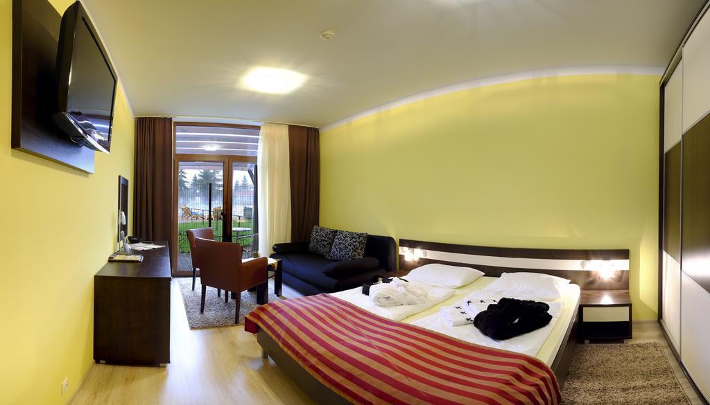 Luxury Apartment Kristof Besenova Bagian luar foto